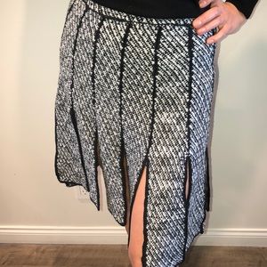 Midi skirt with shredded bottom.